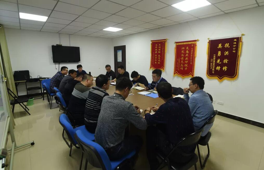 為了“找錯誤”，他們奔波三千公里